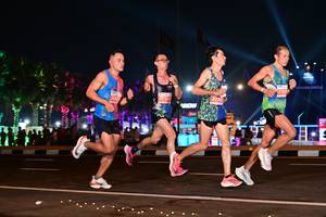 BIB: 270, 2002
                            <button type="button" onclick="openModal(15050388)" class="btn btn-primary btn-sm float-right btn-popup" data-toggle="modal" data-target=".modal-high-quality">
                        <i class="fas fa-shopping-cart"></i> Add to Cart
                    </button>
                                            <button type="button" onclick="isThisMe(15050388, true)" class="btn btn-success btn-sm float-right btn-popup btn-isme hidden" data-toggle="tooltip" data-placement="bottom" title="นี่คือรูปของคุณใช่ไหม คลิกที่นี่เพื่อเอาเข้าอัลบั้ม">
                        <i class="fas fa-plus"></i> Add to album
                    </button>
                    <button type="button" onclick="isThisMe(15050388, false)" class="btn btn-warning btn-sm float-right btn-popup btn-isnotme hidden">
                        <i class="fas fa-ban"></i> Remove from album
                    </button>